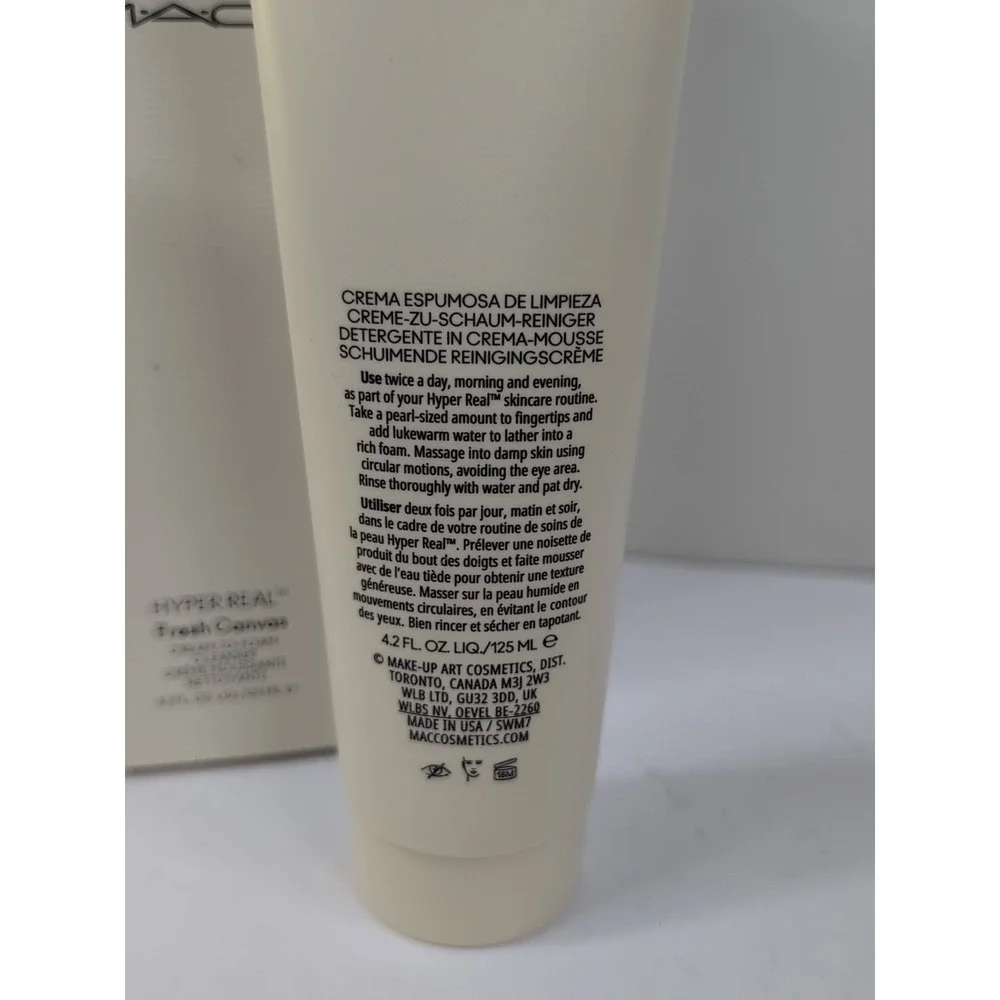 MAC Hyper Real Fresh Canvas Cream-to-Foam Cleanser 4.2 fl oz